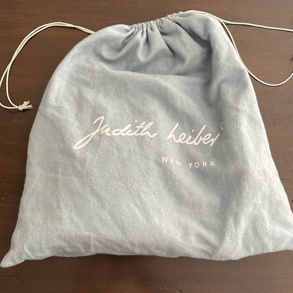 JUDITH LEIBER AUTHENTIC VINTAGE LEATHER CROSSBODY BAG - Picture 15 of 16